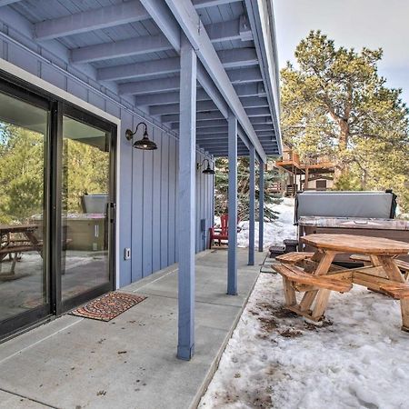 Luxe Updated Home With Grill And Hot Tub 4 Mi To Rmnp Estes Park Eksteriør billede