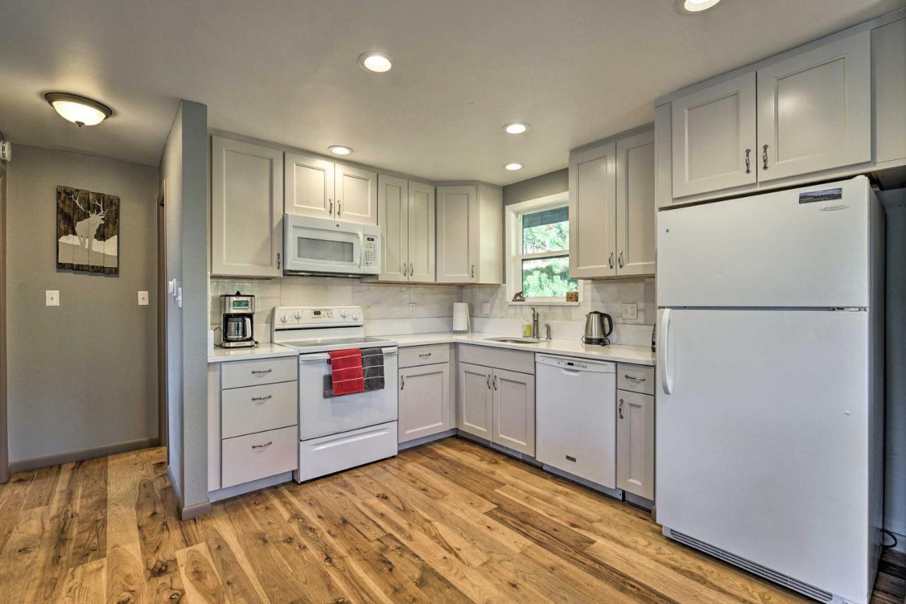 Luxe Updated Home With Grill And Hot Tub 4 Mi To Rmnp Estes Park Eksteriør billede