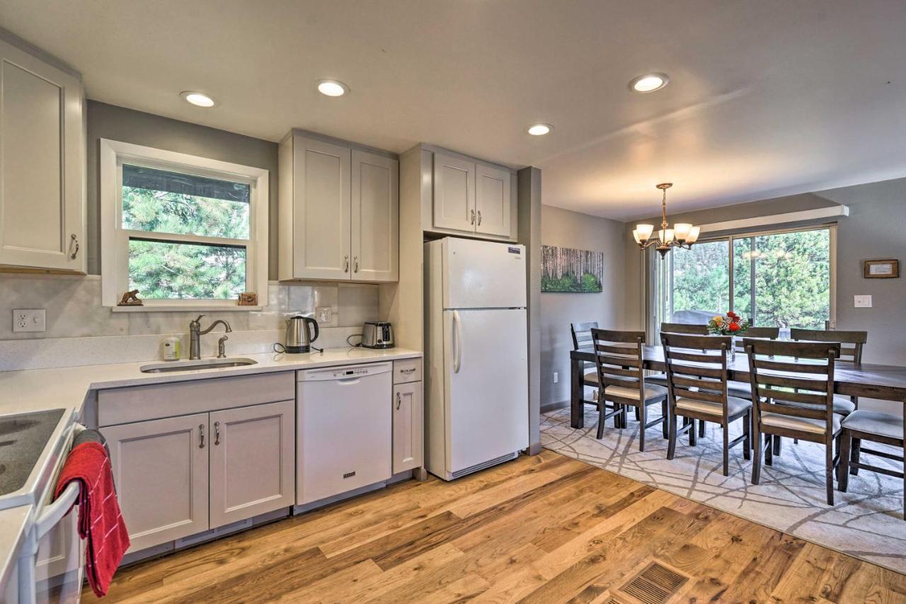 Luxe Updated Home With Grill And Hot Tub 4 Mi To Rmnp Estes Park Eksteriør billede